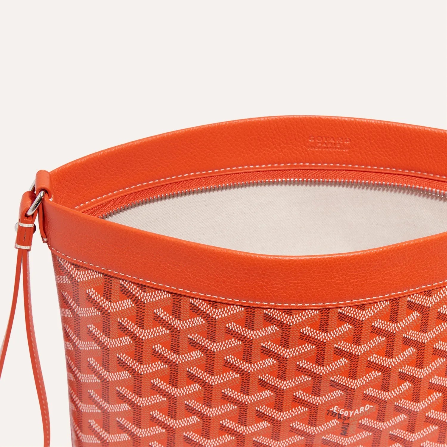 Conti pouch