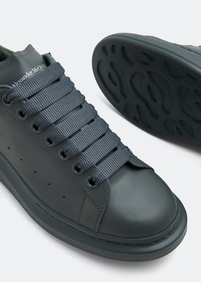 Oversized sneakers