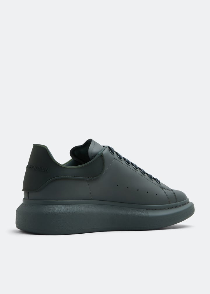 Oversized sneakers