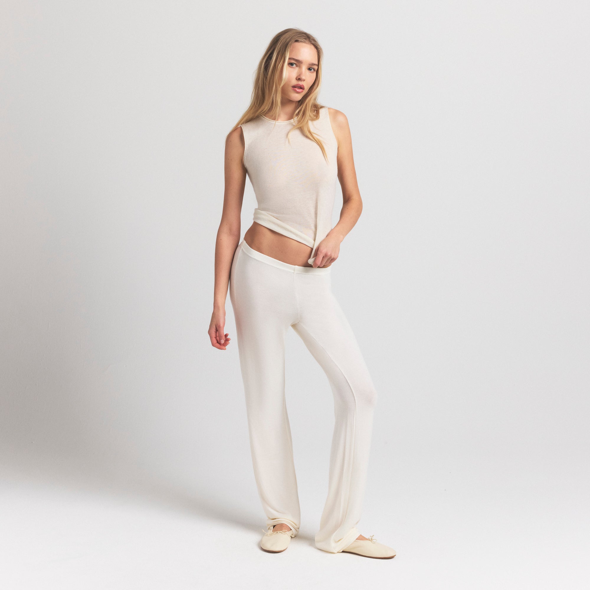 Featherweight Cashmere Sleeveless Top