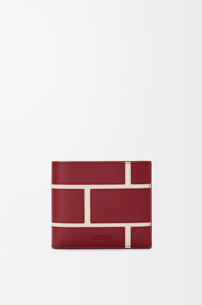 Bifold wallet in classic calfskin