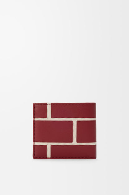 Bifold wallet in classic calfskin