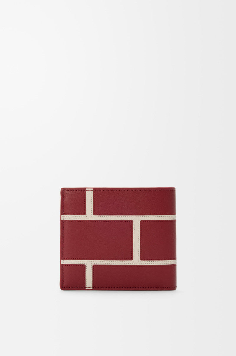 Bifold wallet in classic calfskin