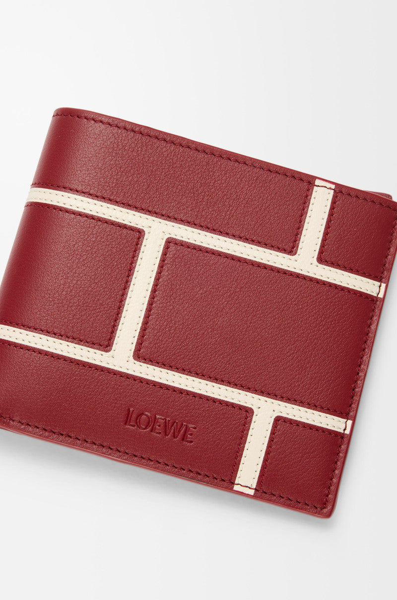 Bifold wallet in classic calfskin