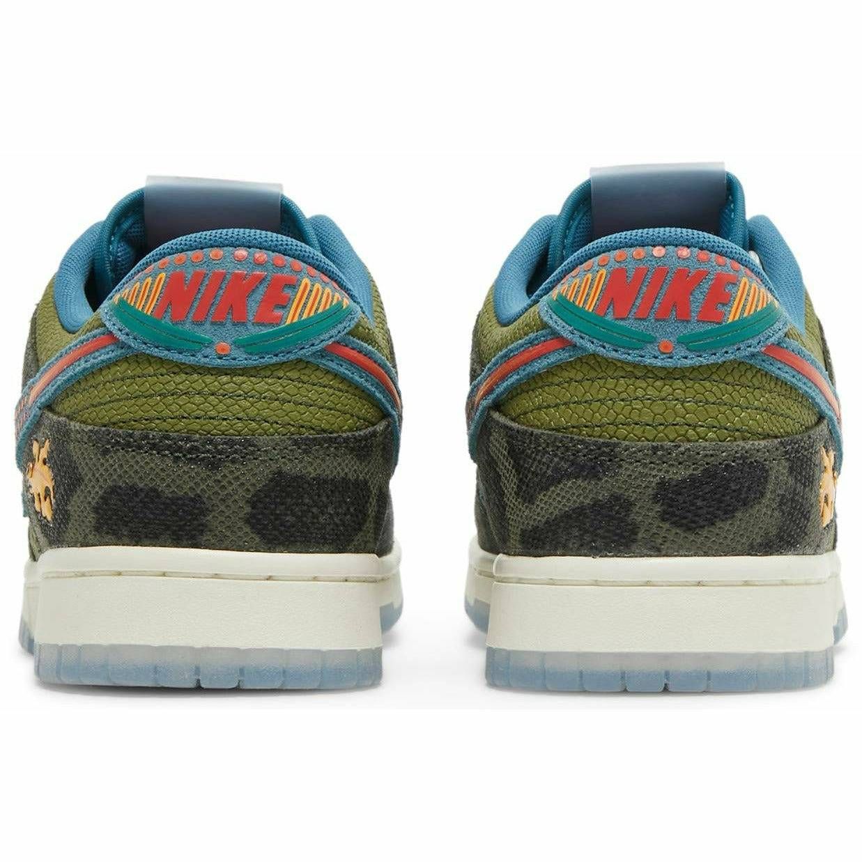 Nike Dunk Low 'SiEMPRE Familia'