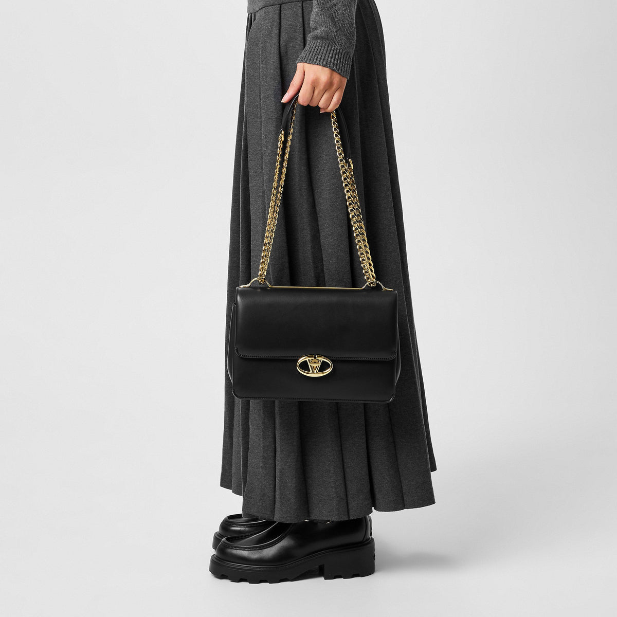 Vlogo Signature Shoulder Bag