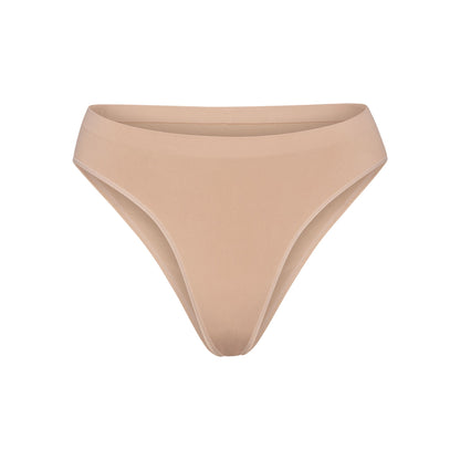 Soft Smoothing Seamless Brief