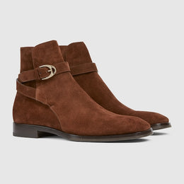 Men's boot with buckle