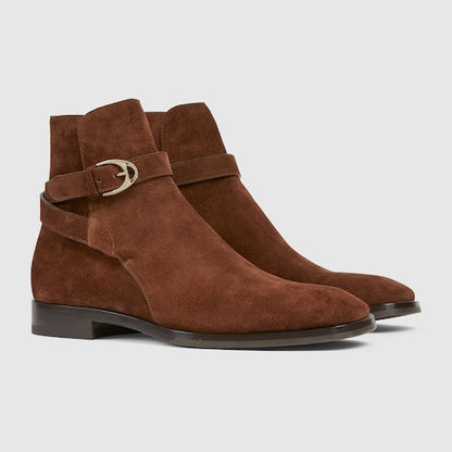 Men's boot with buckle