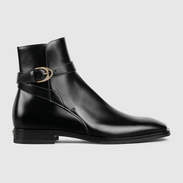 Men's boot with buckle