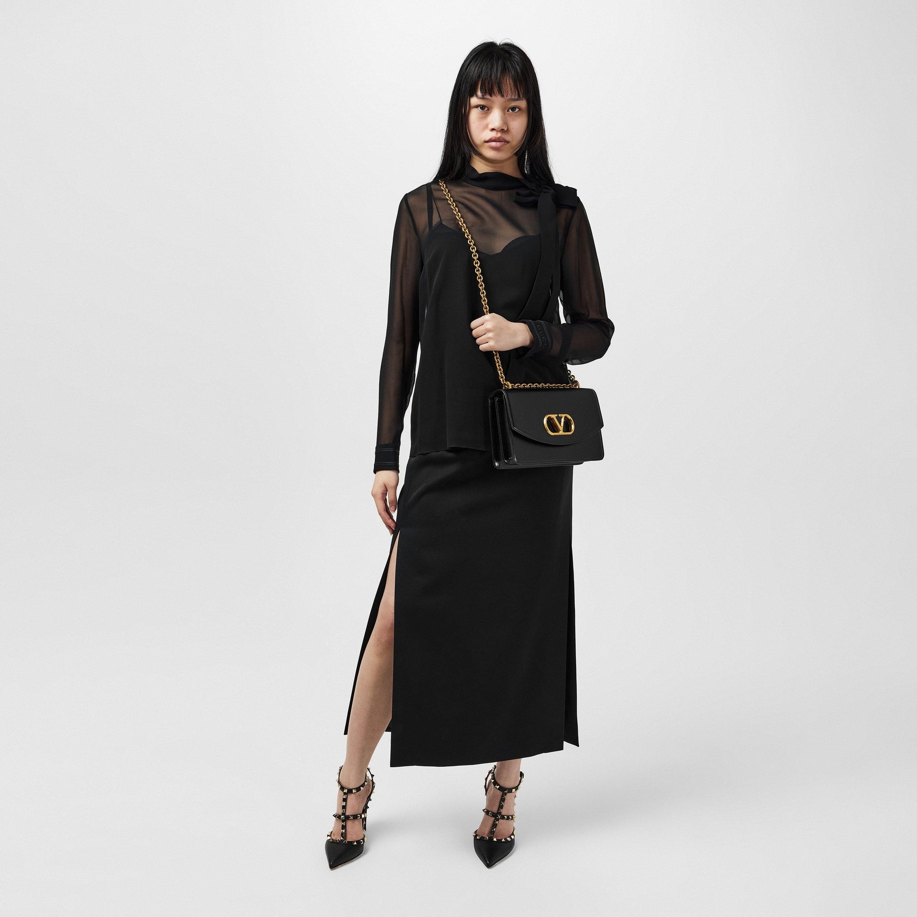 Medium Vain Shoulder Bag