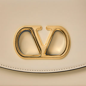Vlogo Chain Shoulder Bag
