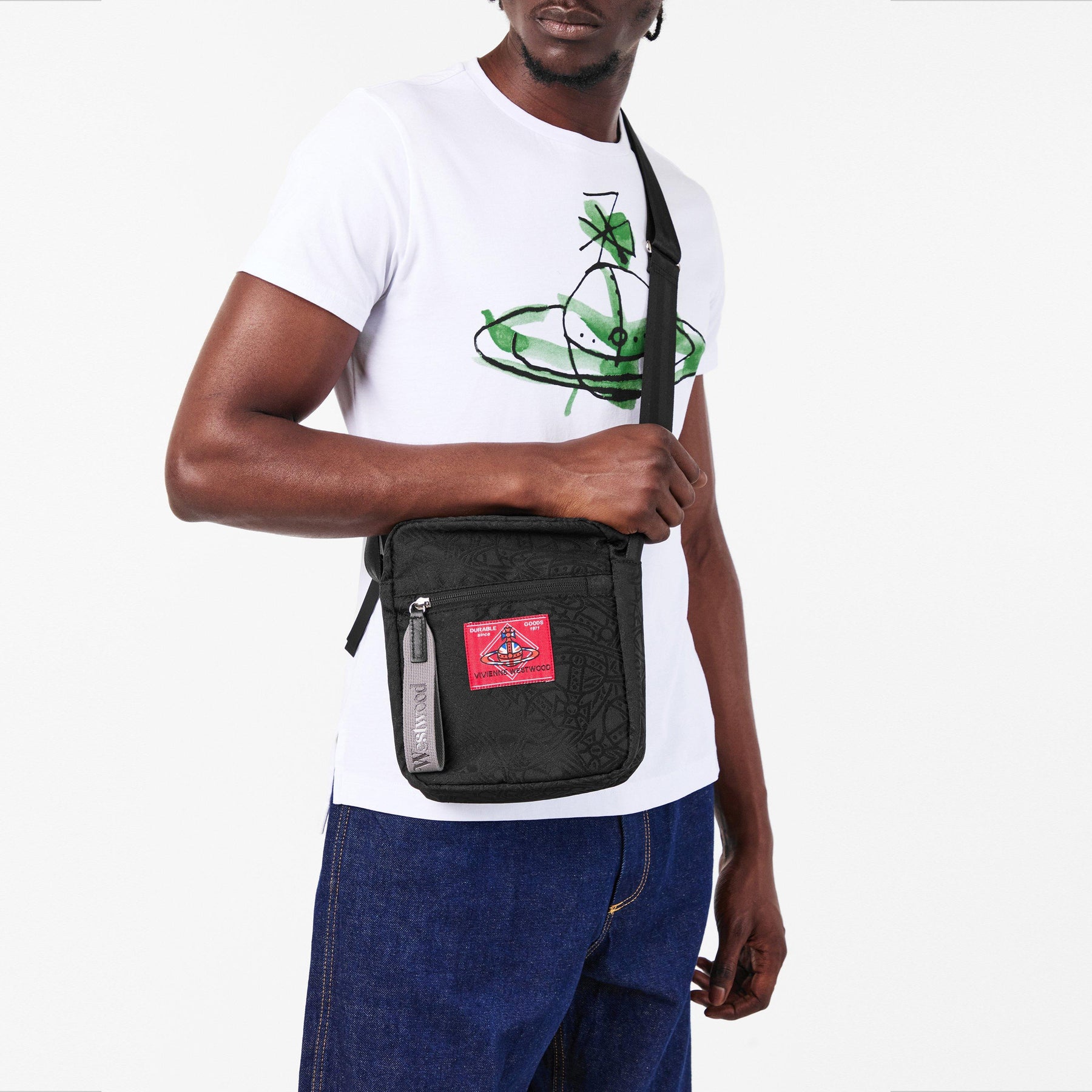VW Luke Crossbody Bag54