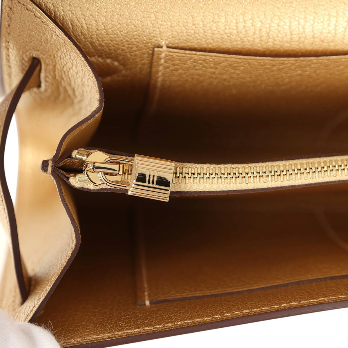 Hermès Kelly Wallet To Go Dore Chevre Chamkilight Permabrass
