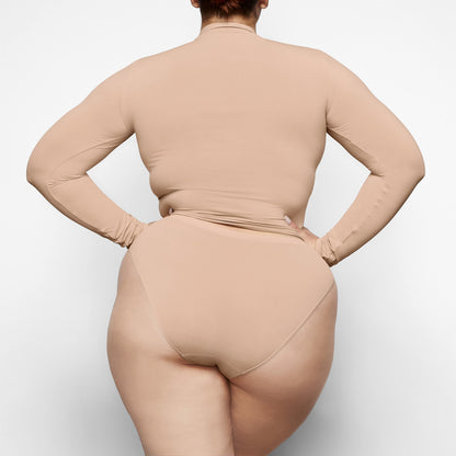 Soft Smoothing Seamless Brief