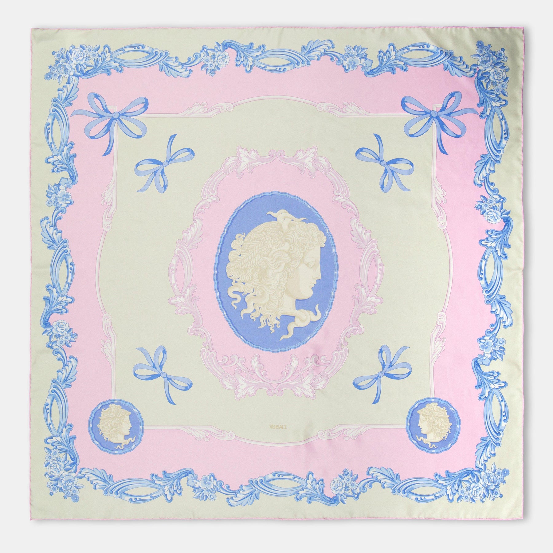 Versace Silk Foulard Ld52