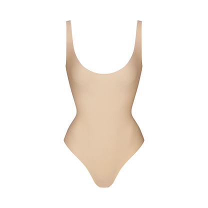 Skims Body Scoop Low Back Thong Bodysuit