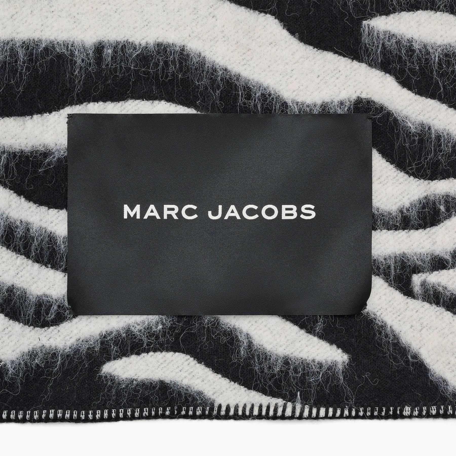Marc Jacobs - The Scarf