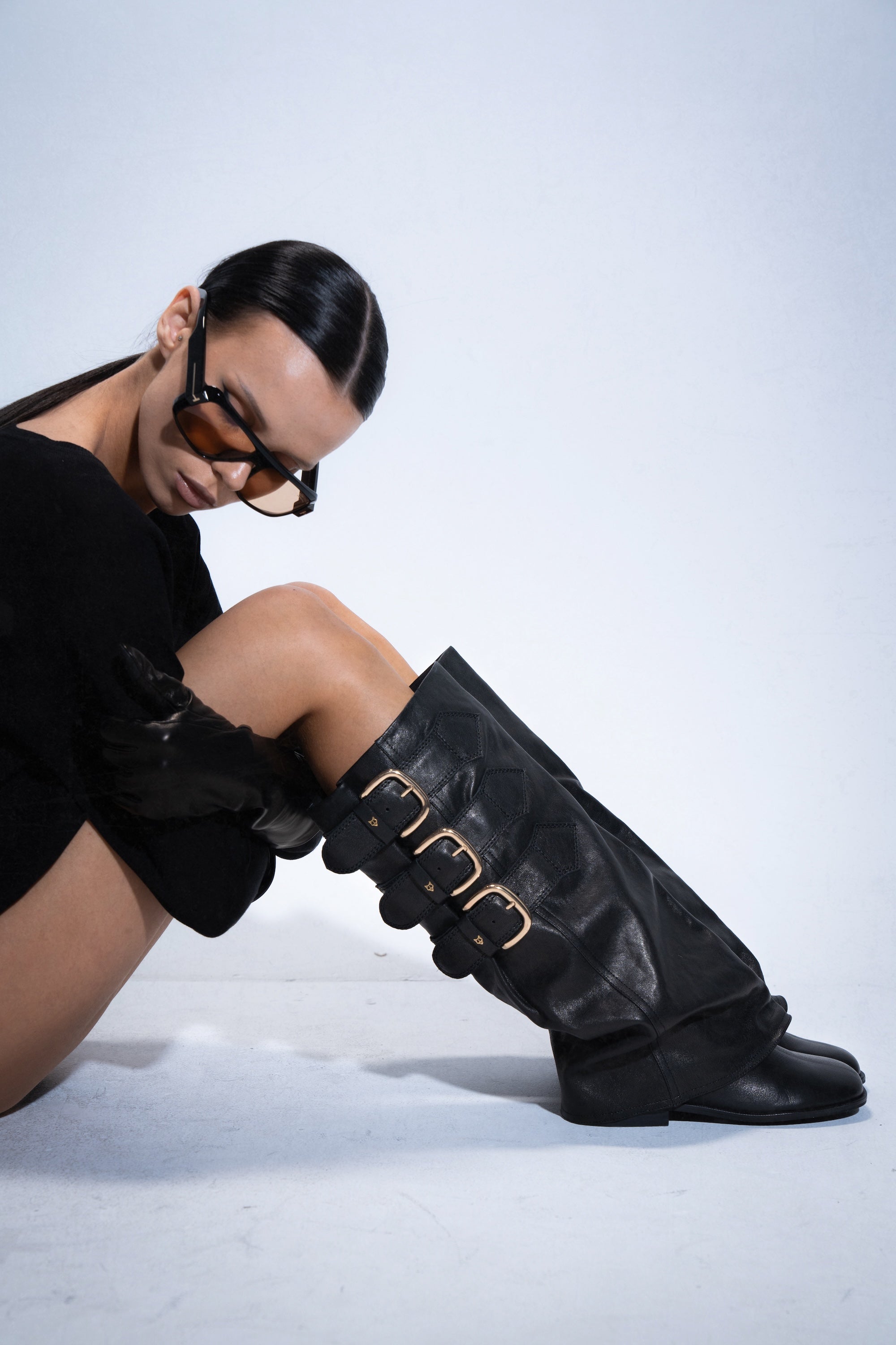 Anchor Black Leather