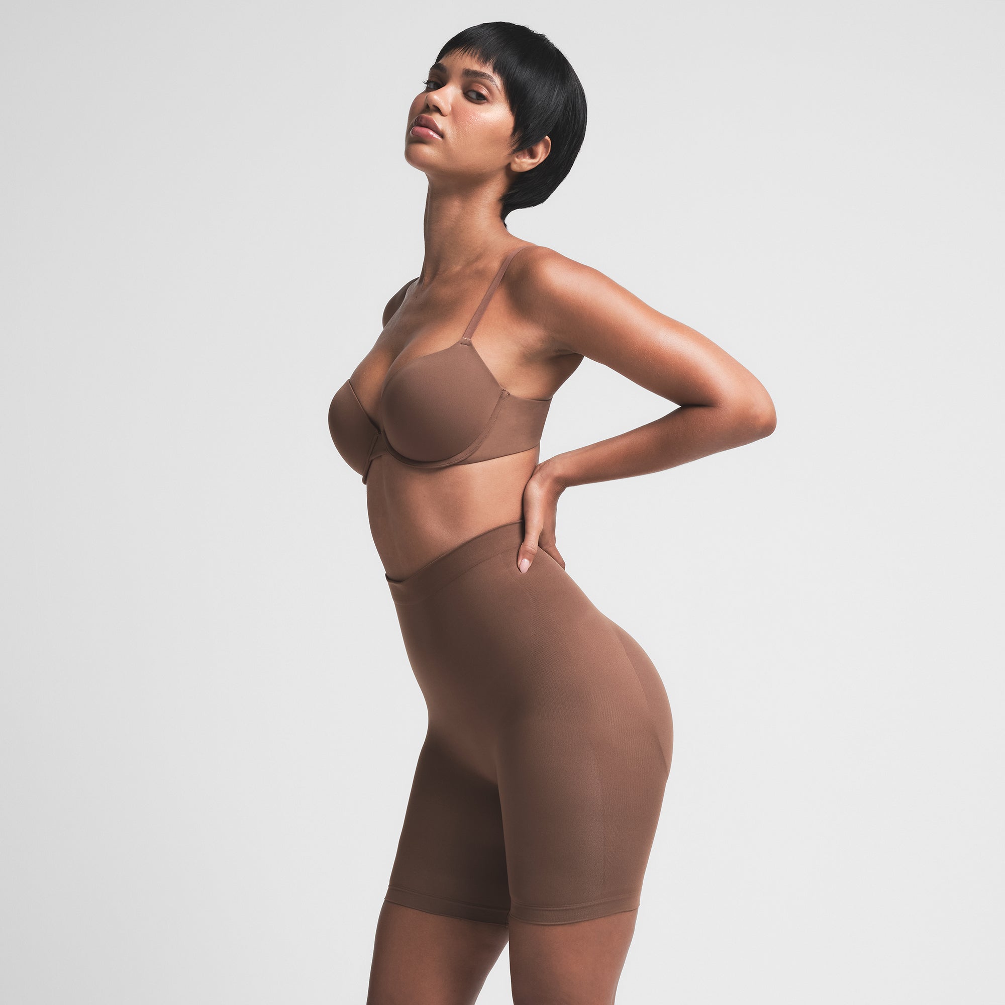 Seamless Sculpt Mid Thigh Short