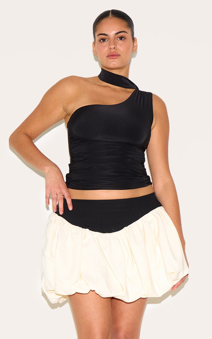 Plus Black Contrast Dip Waist Puffball Mini Skirt