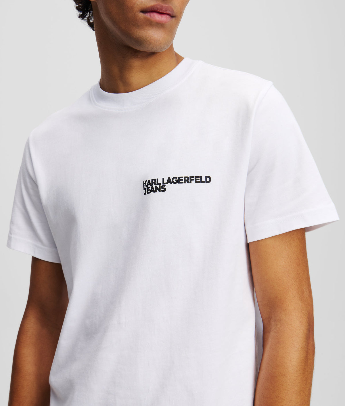 SLIM-FIT T-SHIRT
