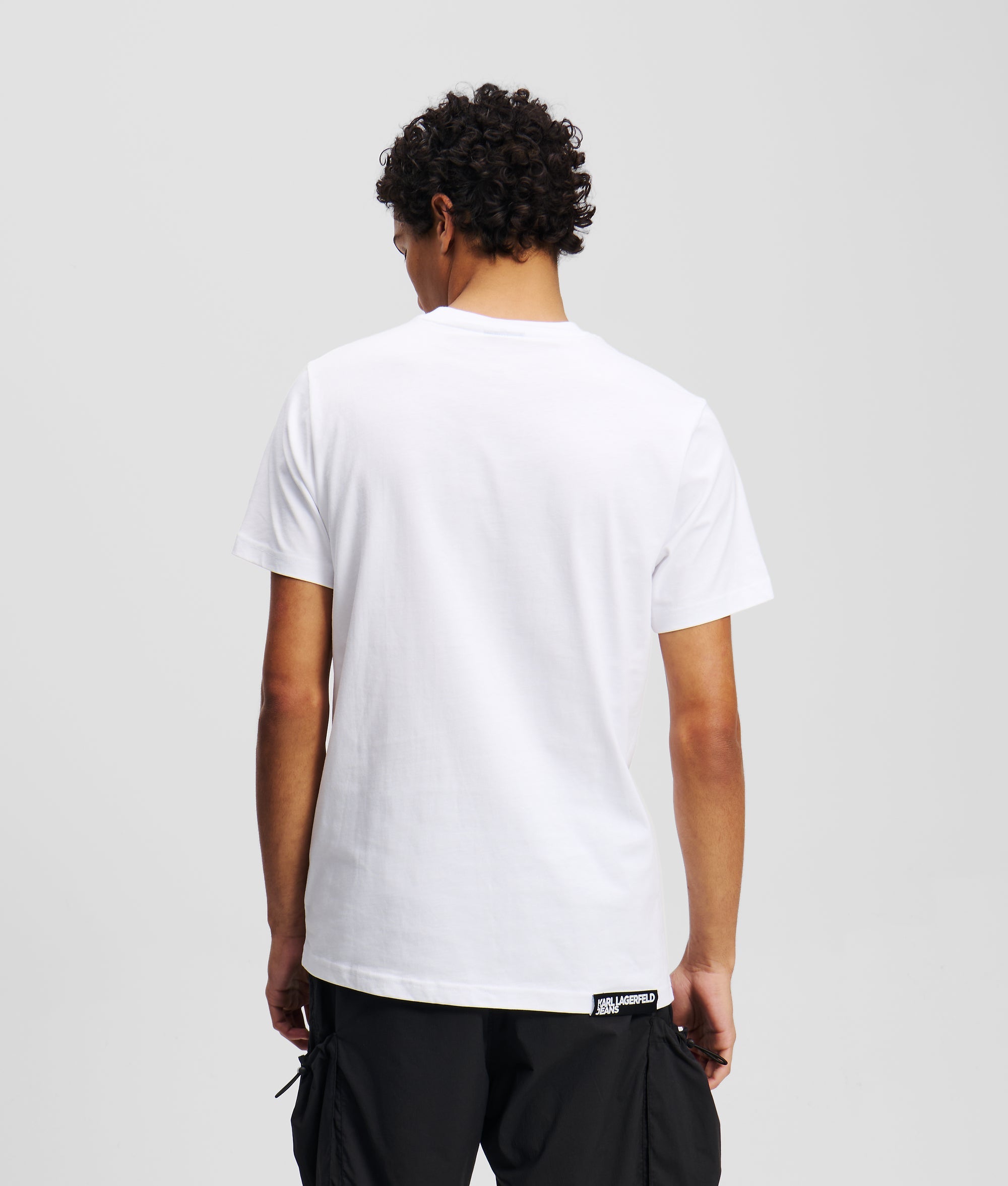 SLIM-FIT T-SHIRT