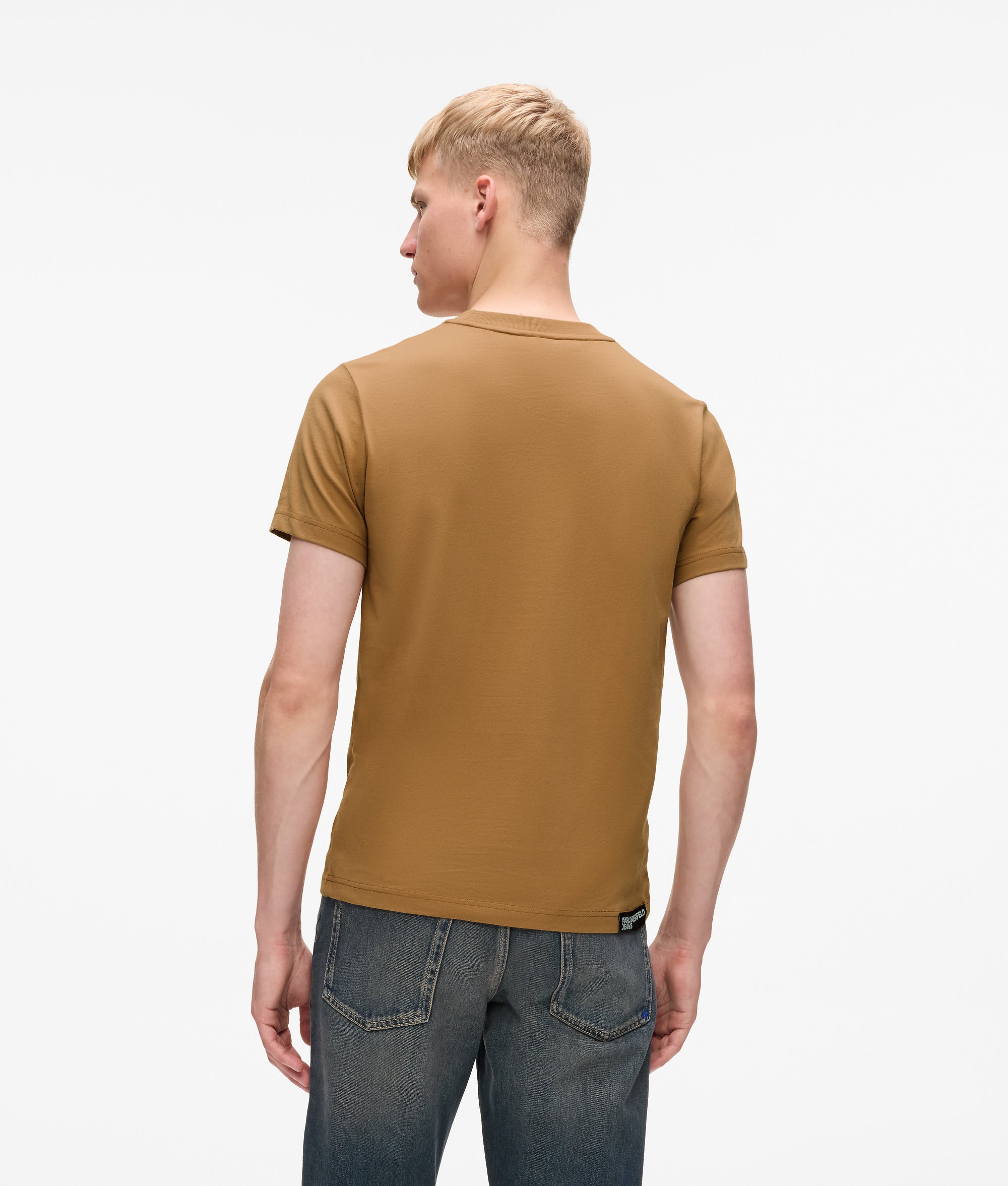 SLIM-FIT T-SHIRT