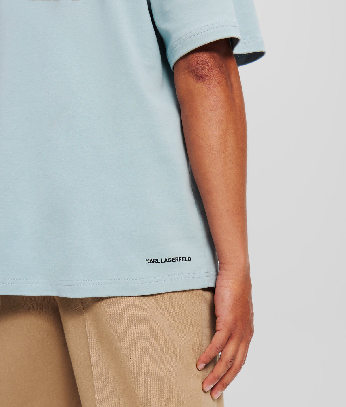 OVERSIZED SUNGLASSES T-SHIRT