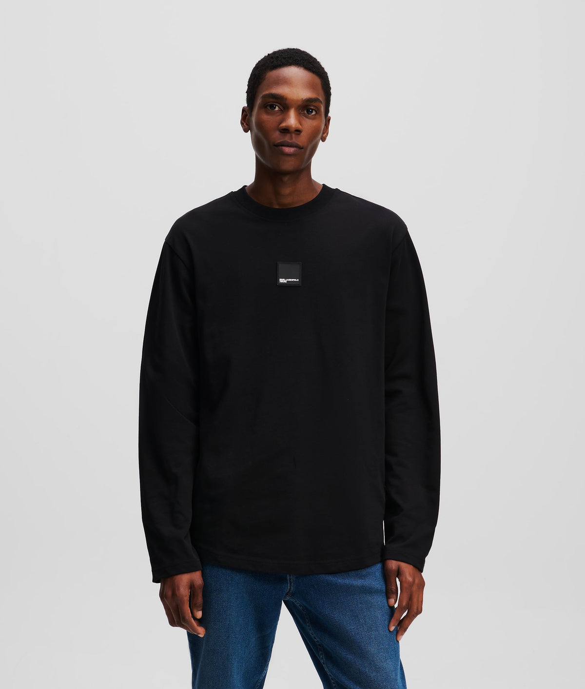 LONG-SLEEVED T-SHIRT