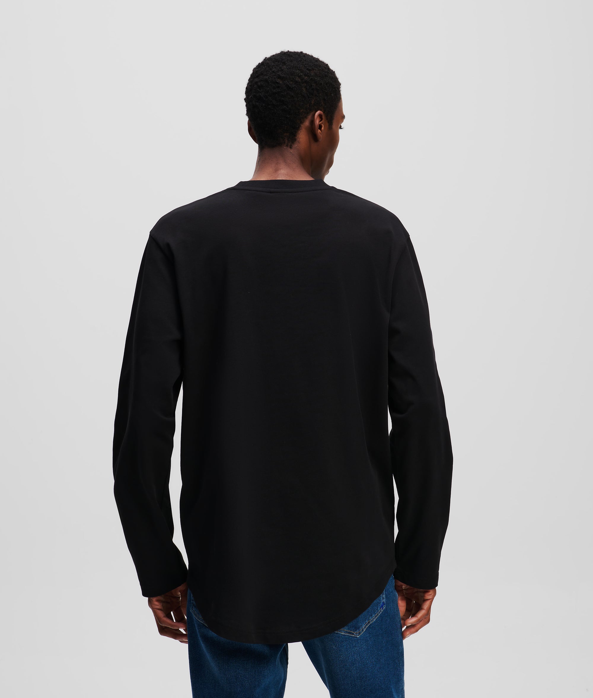 LONG-SLEEVED T-SHIRT