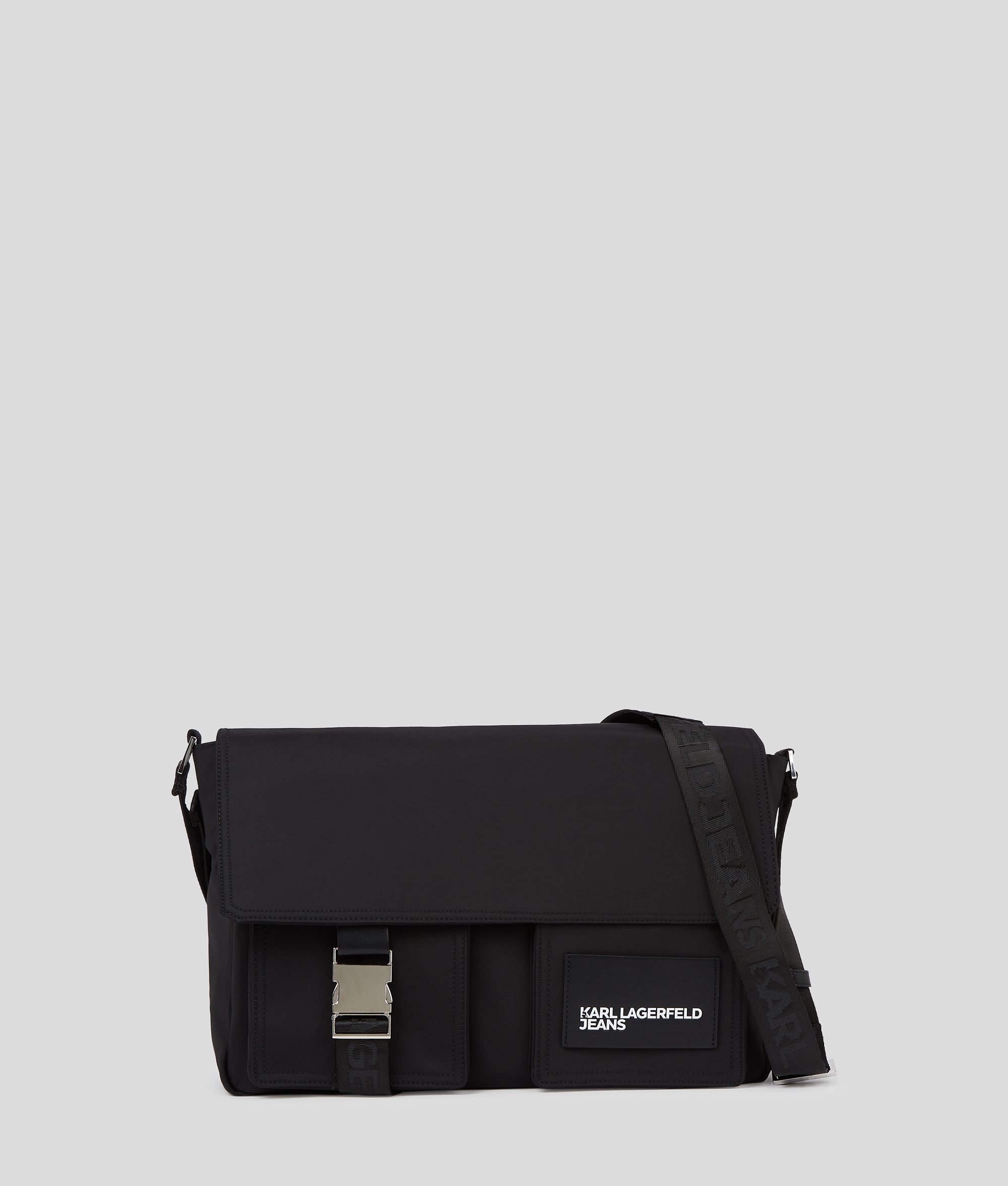 UTILITY NYLON MESSENGER BAG