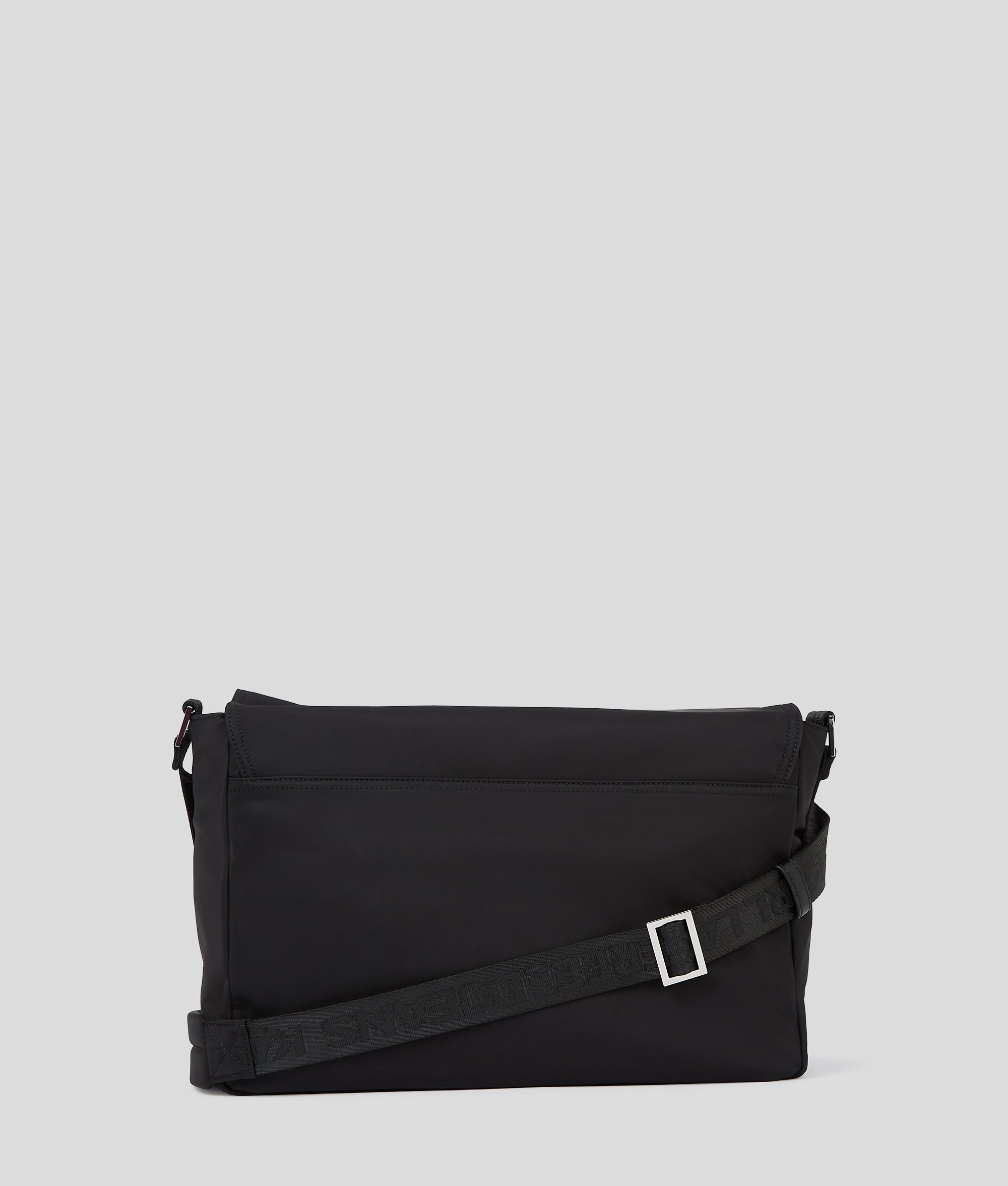 UTILITY NYLON MESSENGER BAG