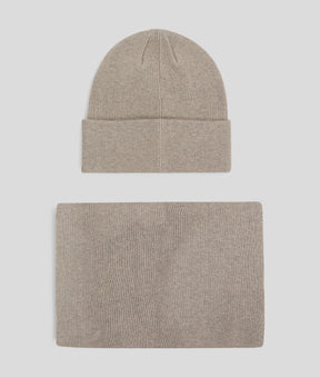 BEANIE AND SCARF GIFT SET