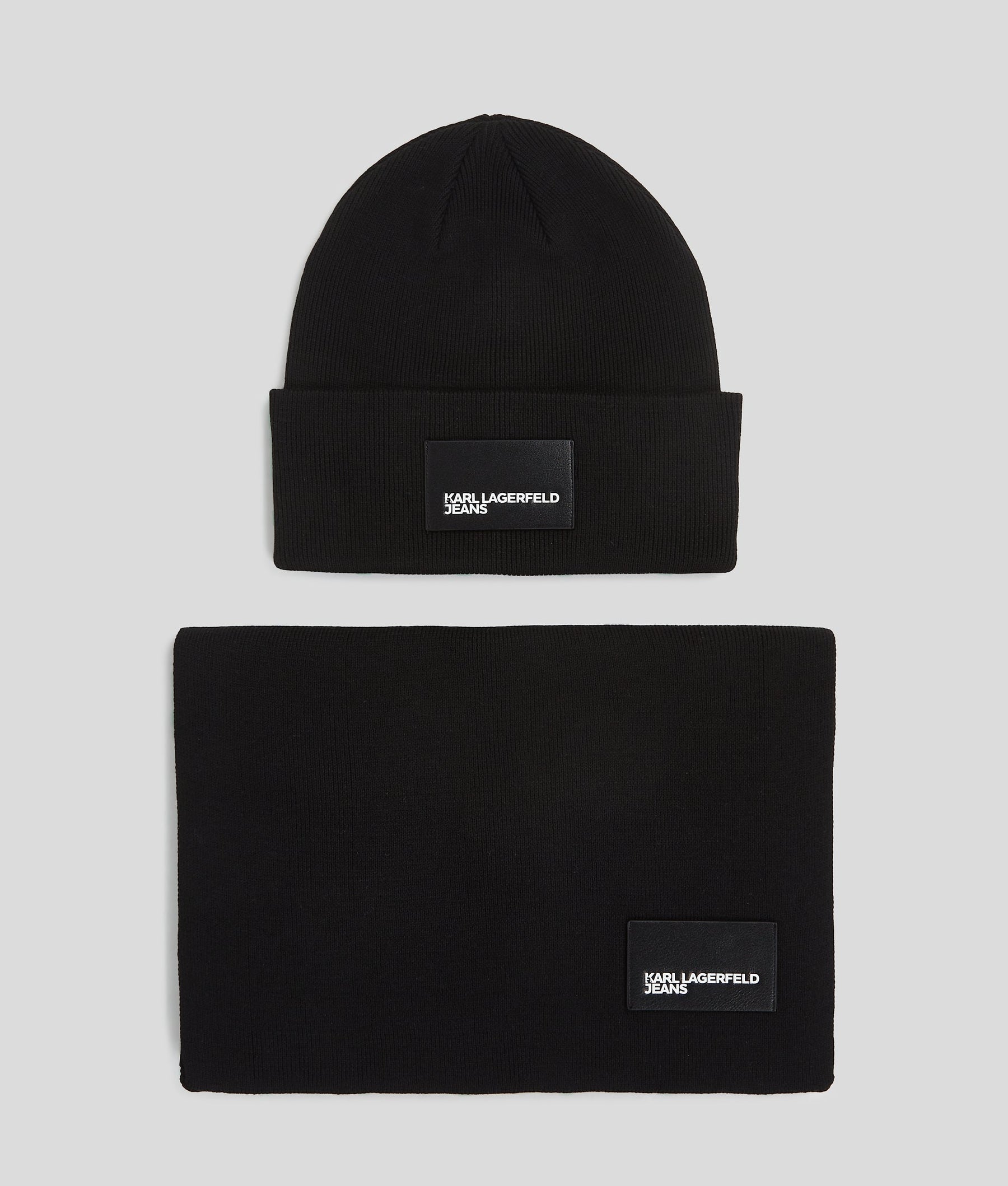 BEANIE AND SCARF GIFT SET