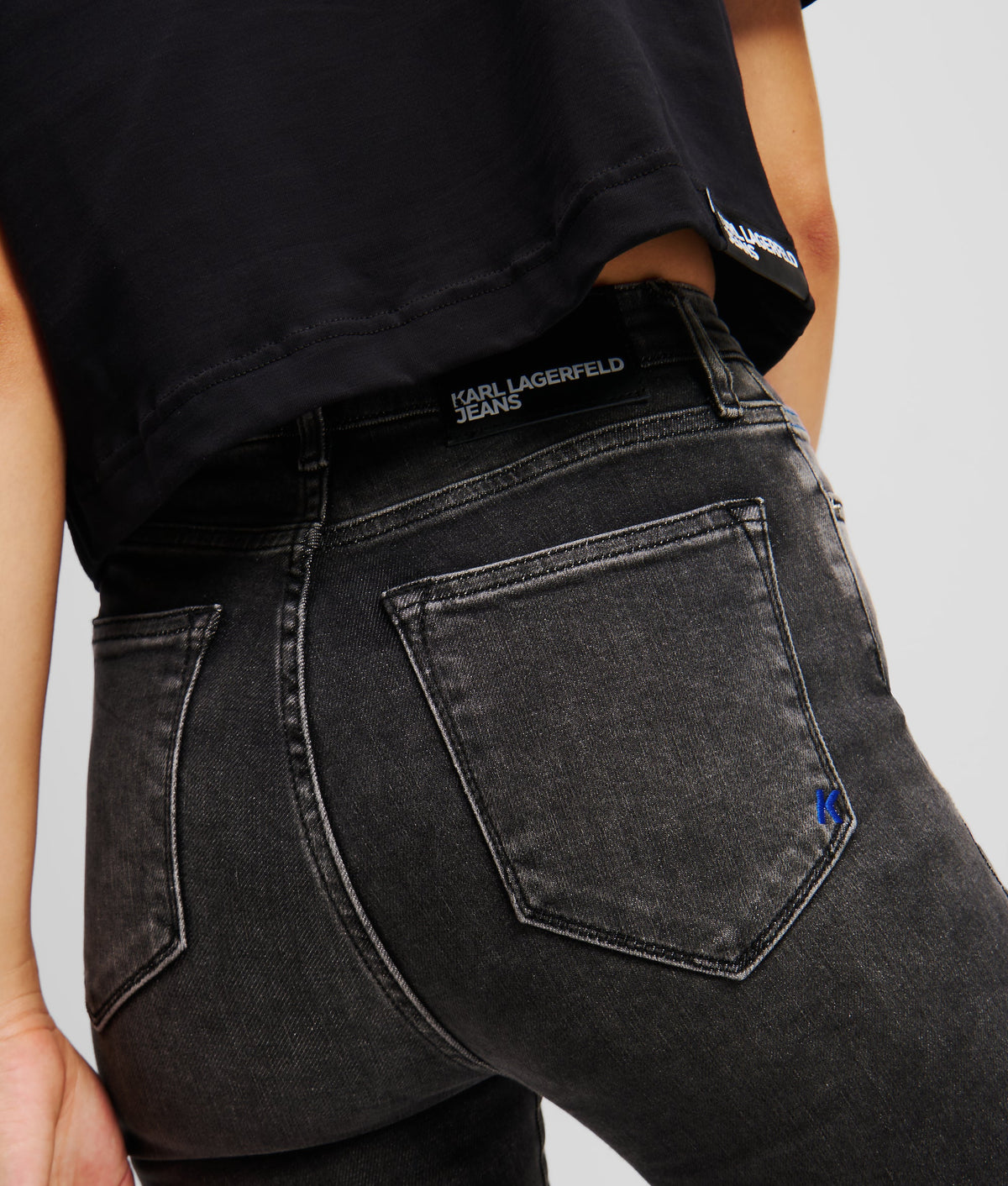 HIGH-RISE SKINNY JEANS