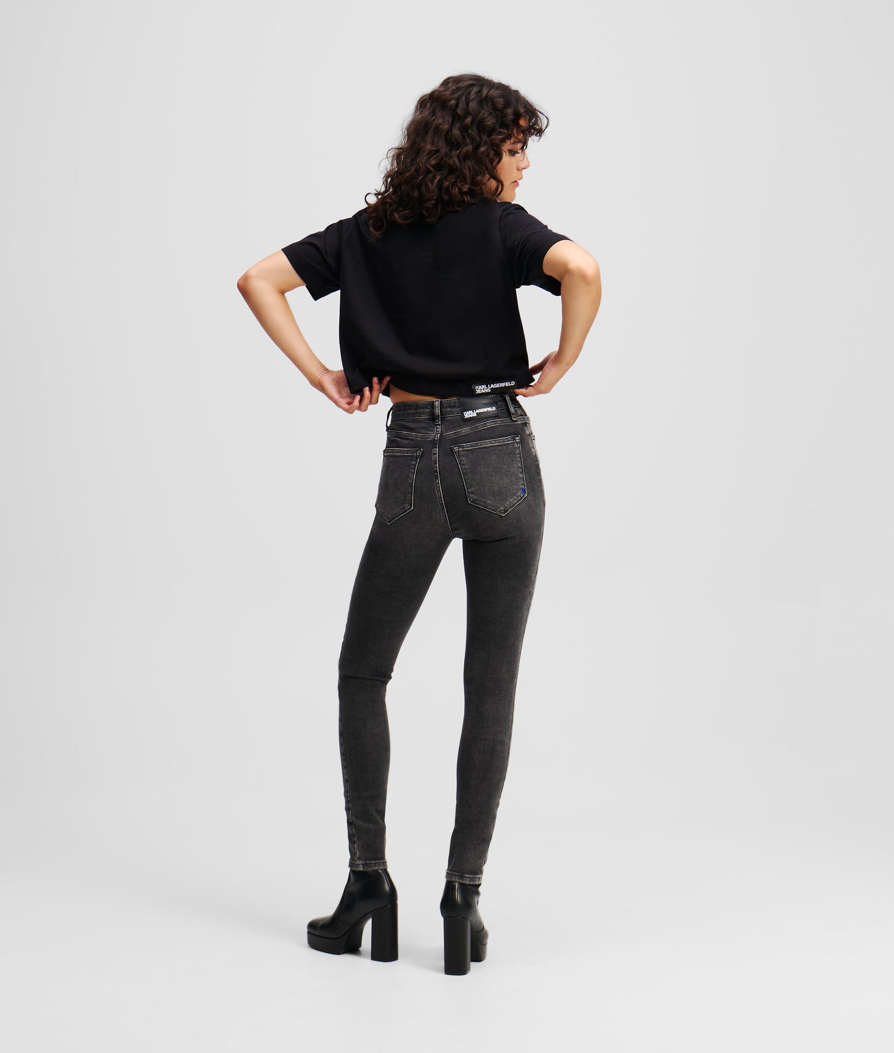 HIGH-RISE SKINNY JEANS