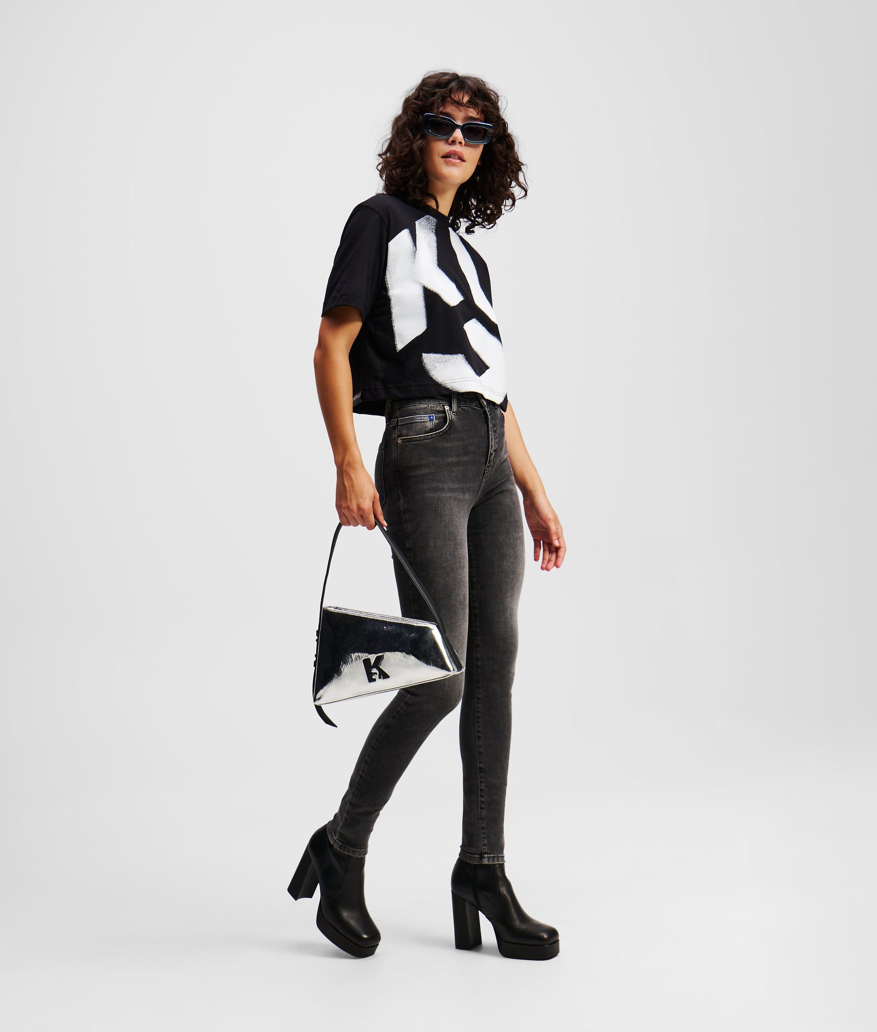 HIGH-RISE SKINNY JEANS