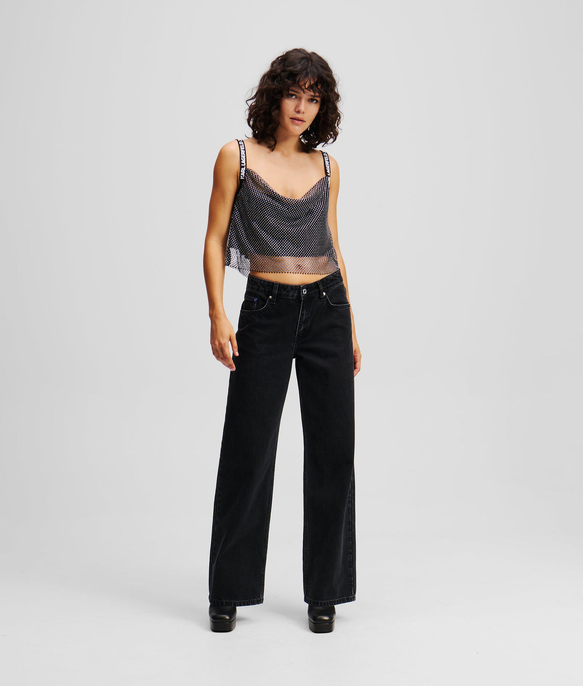 MID-RISE RELAXED JEANS