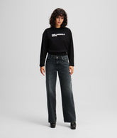 MID-RISE RELAXED JEANS
