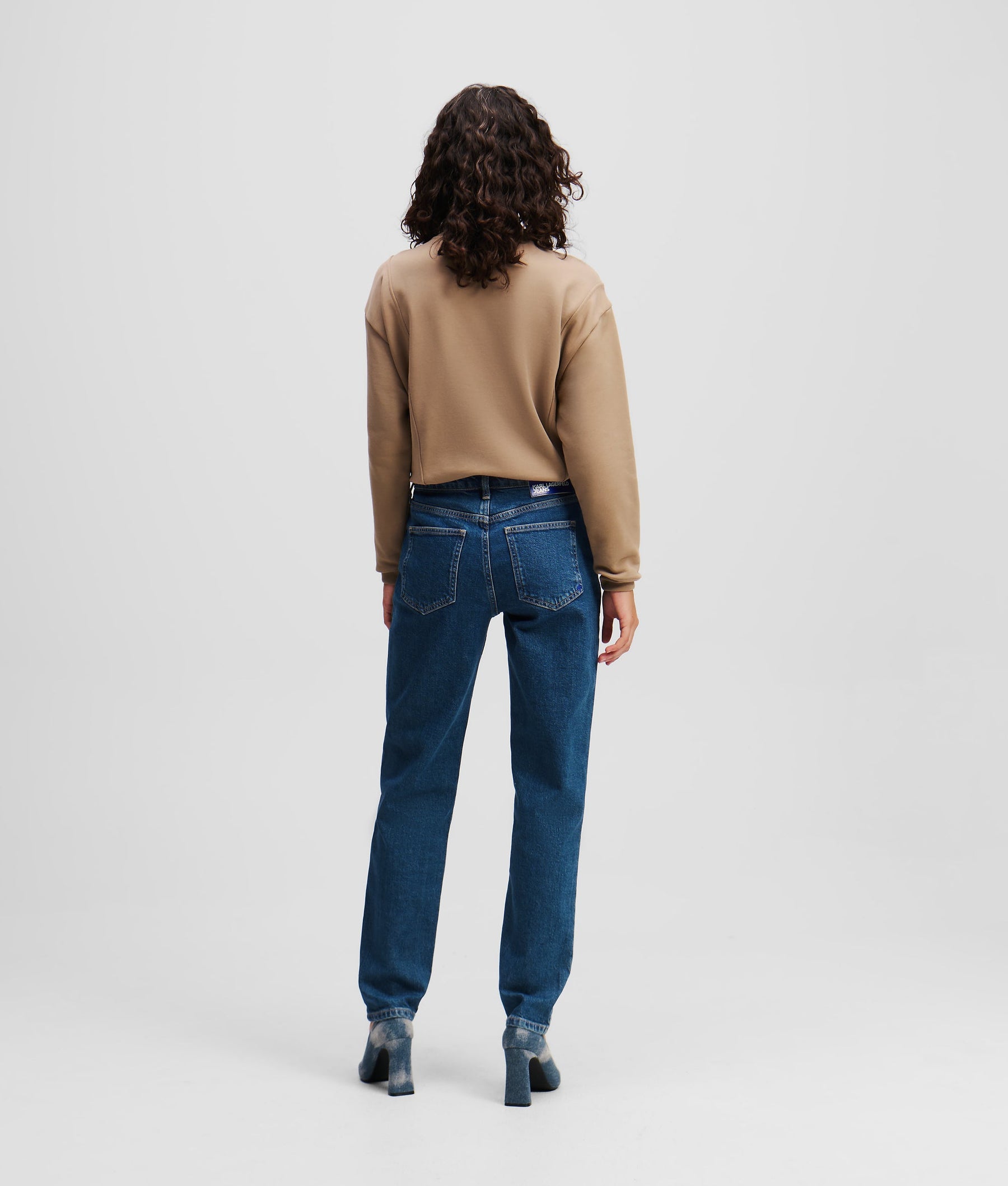 MOM JEANS