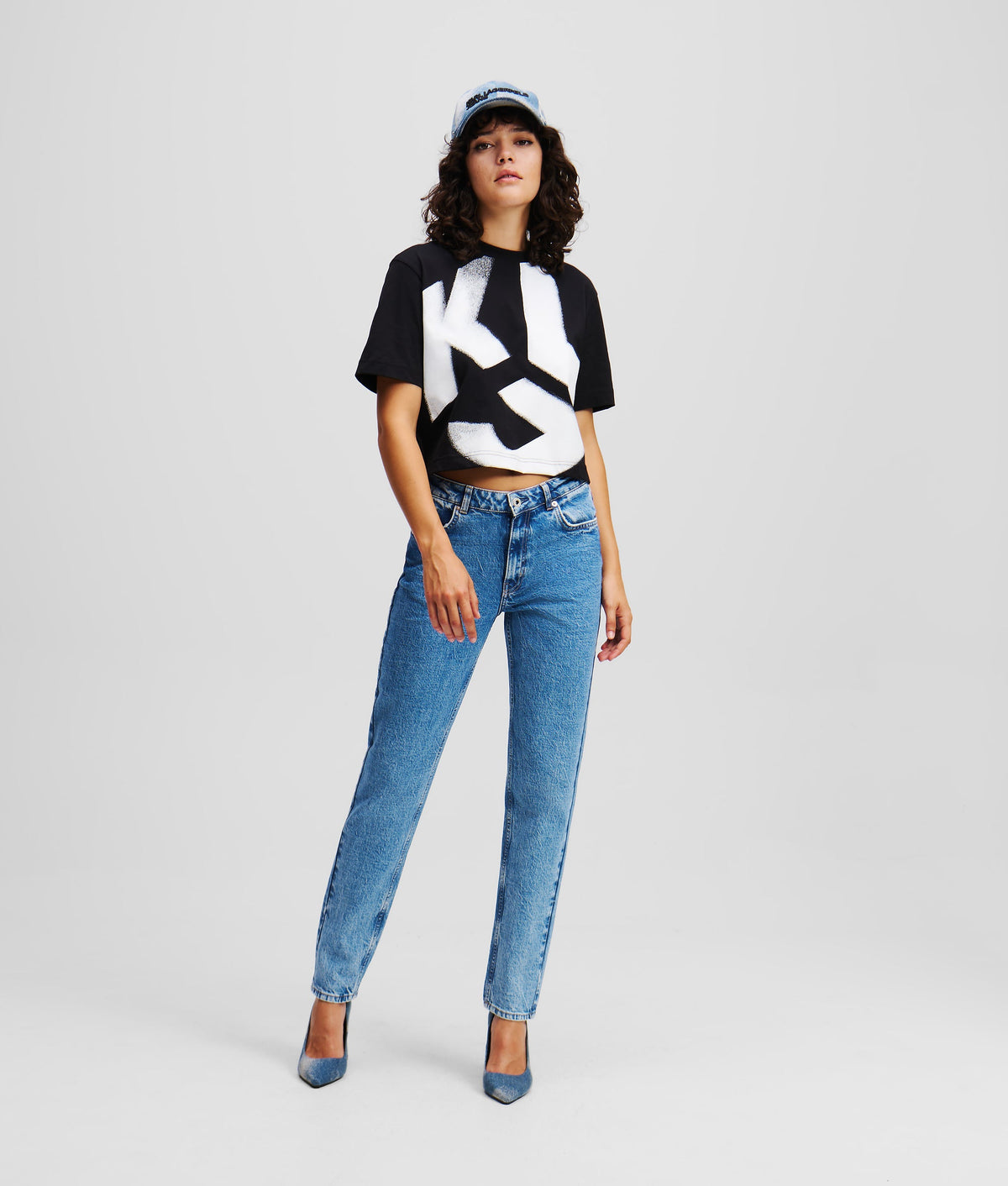 MOM JEANS