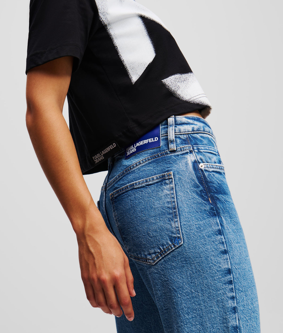 MOM JEANS