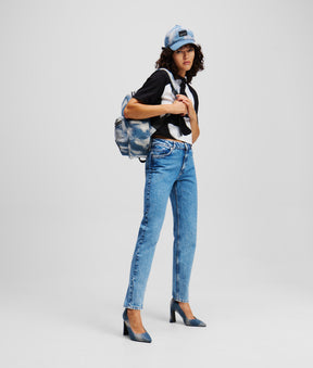 MOM JEANS