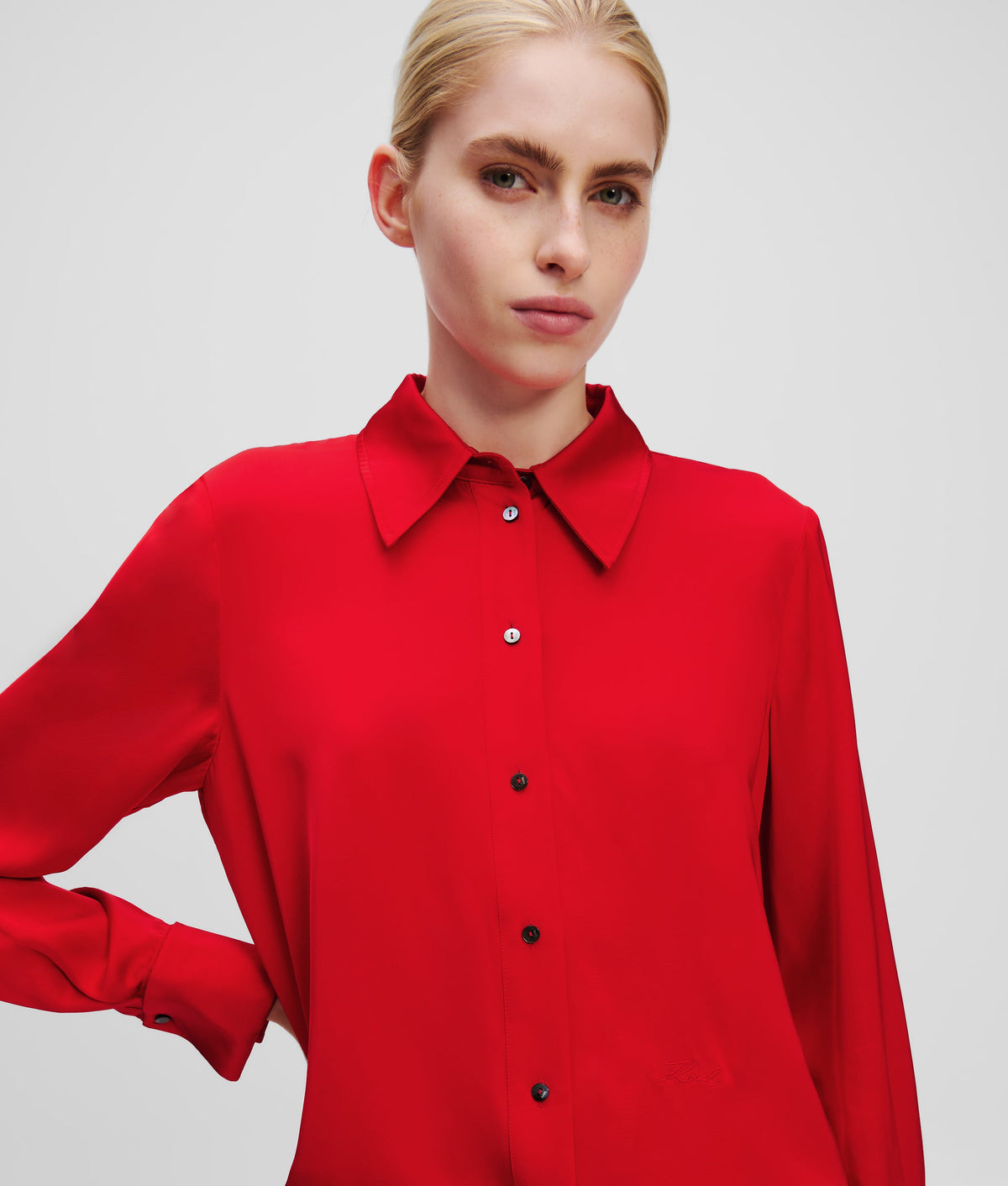 BUTTON-DOWN SHIRT