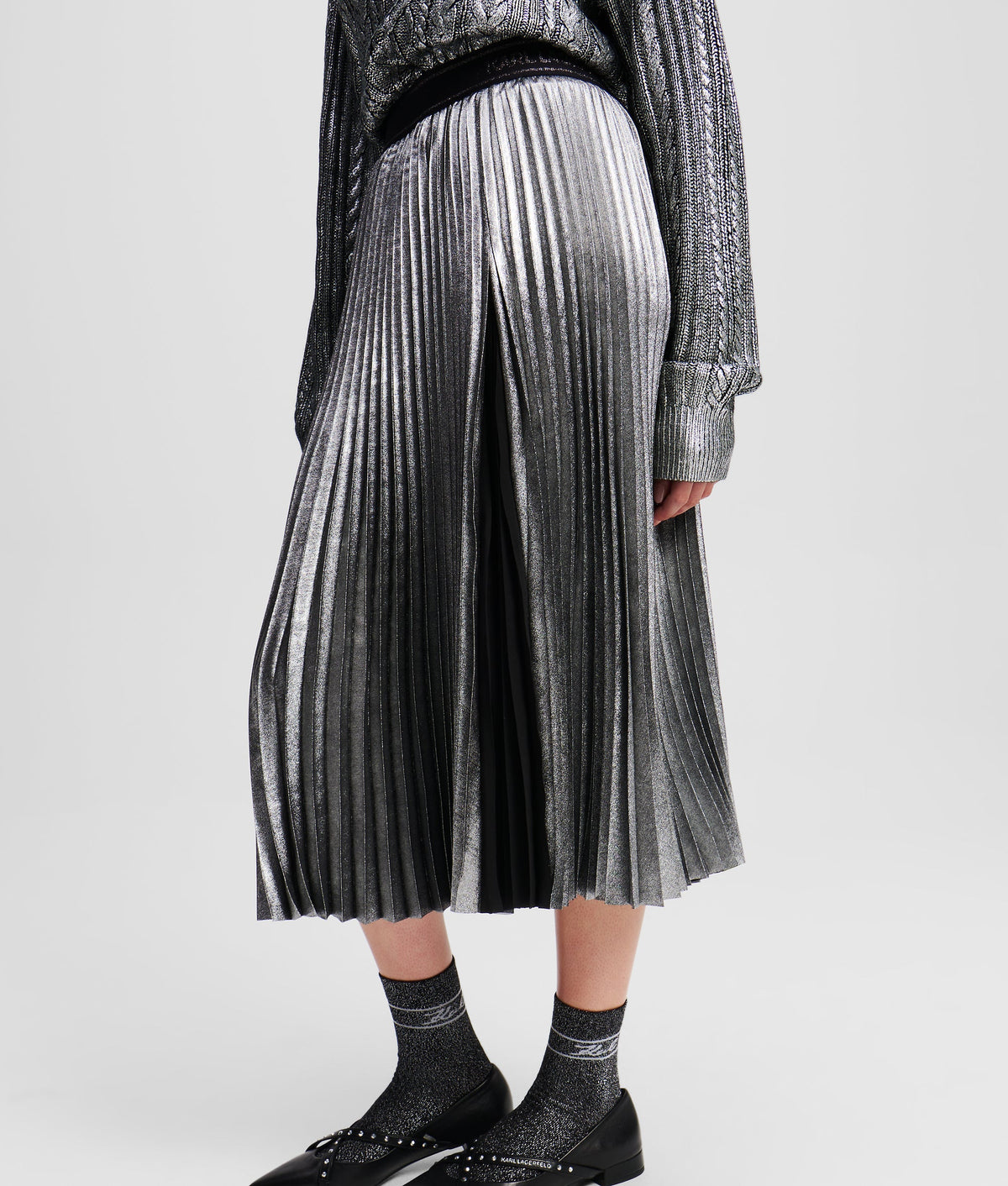 METALLIC PLEATED SKIRT