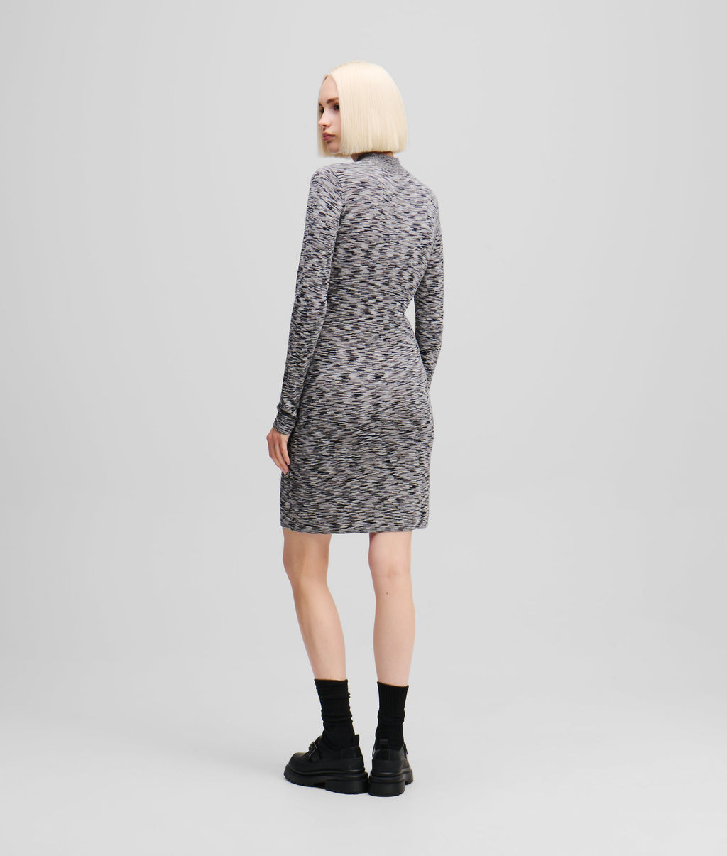 LONG-SLEEVED KNIT DRESS