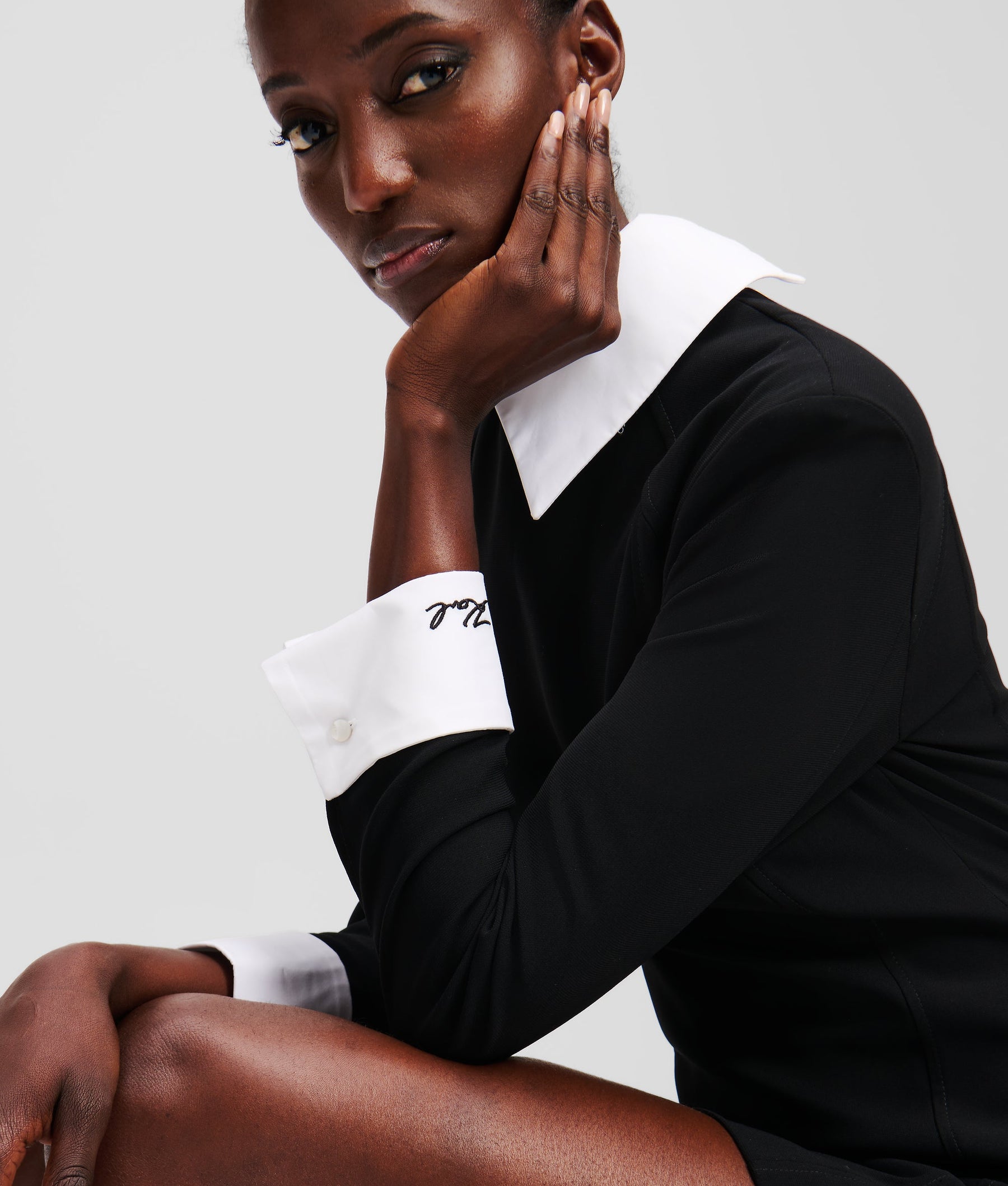 WHITE COLLAR DRESS
