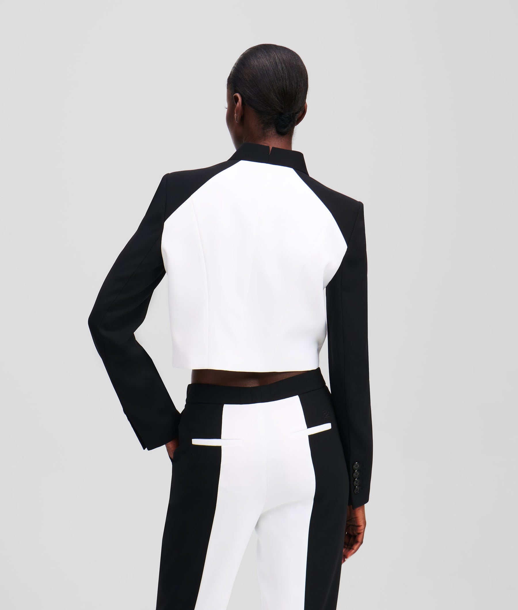 COLOR-BLOCK TAILORED BLAZER