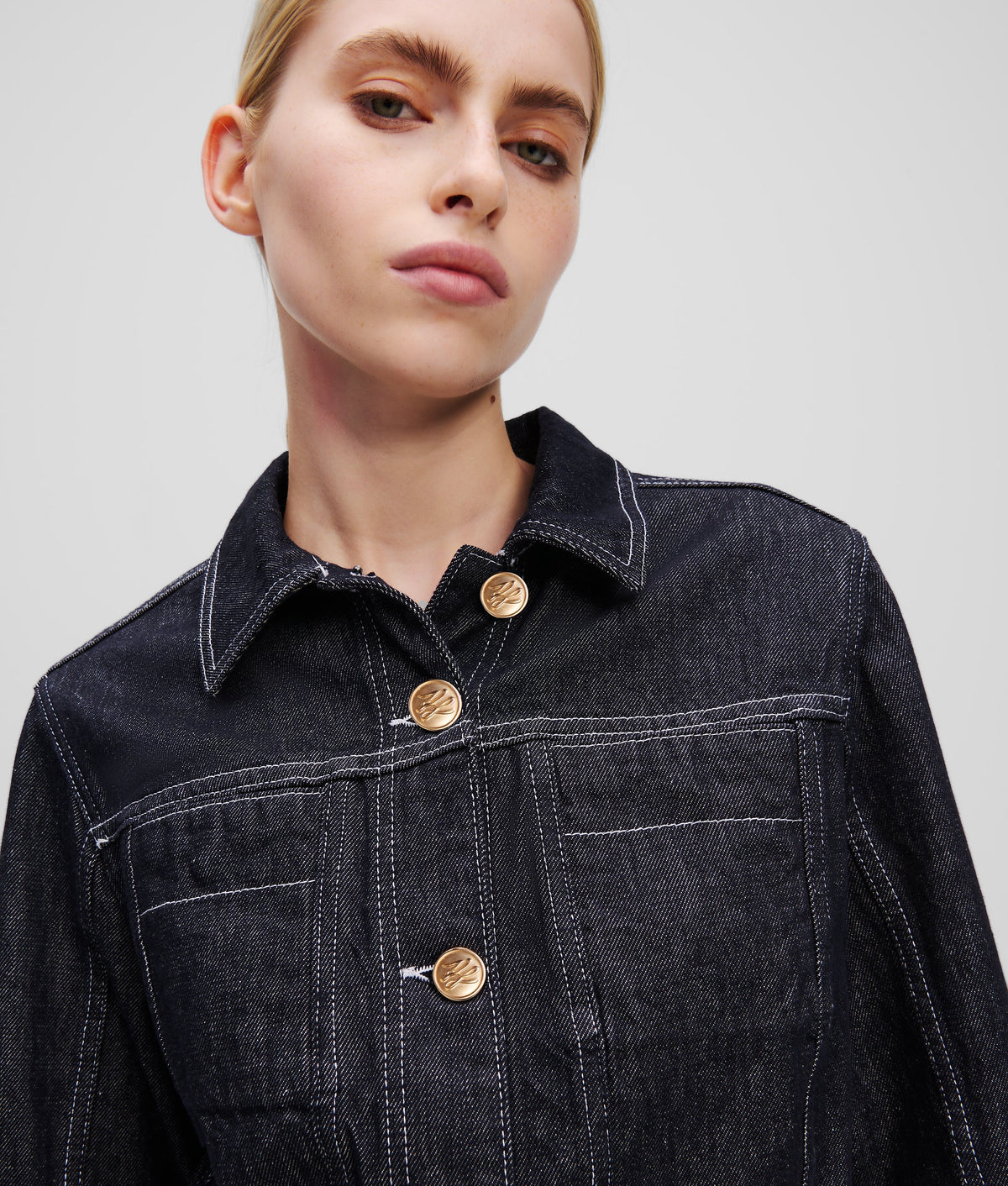 CROPPED DENIM JACKET